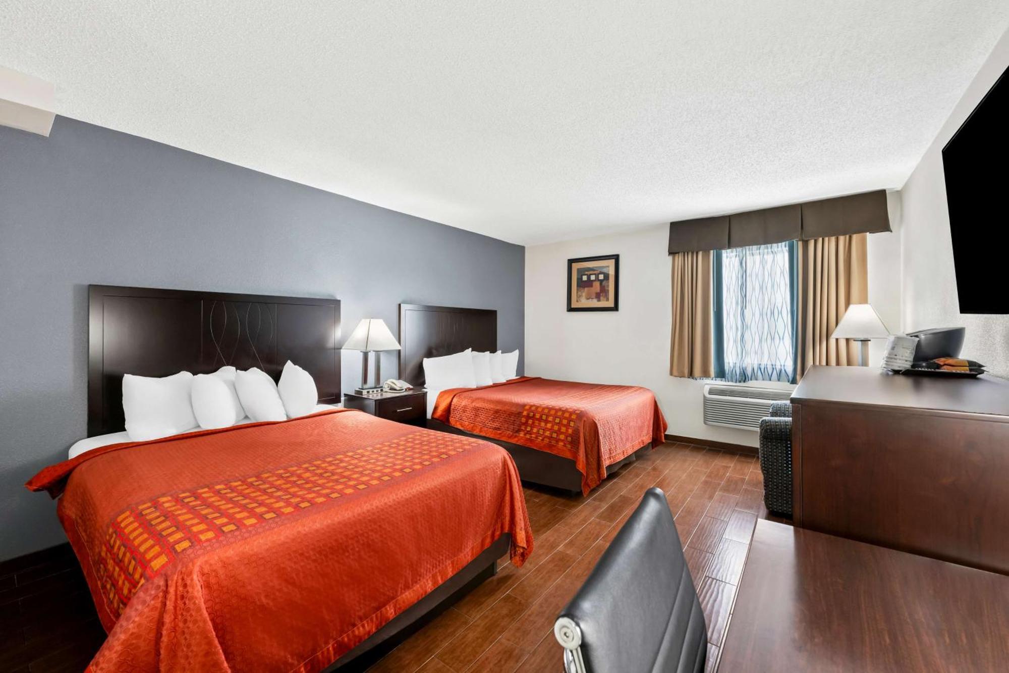 Surestay Plus Hotel By Best Western Lubbock Medical Center Екстериор снимка