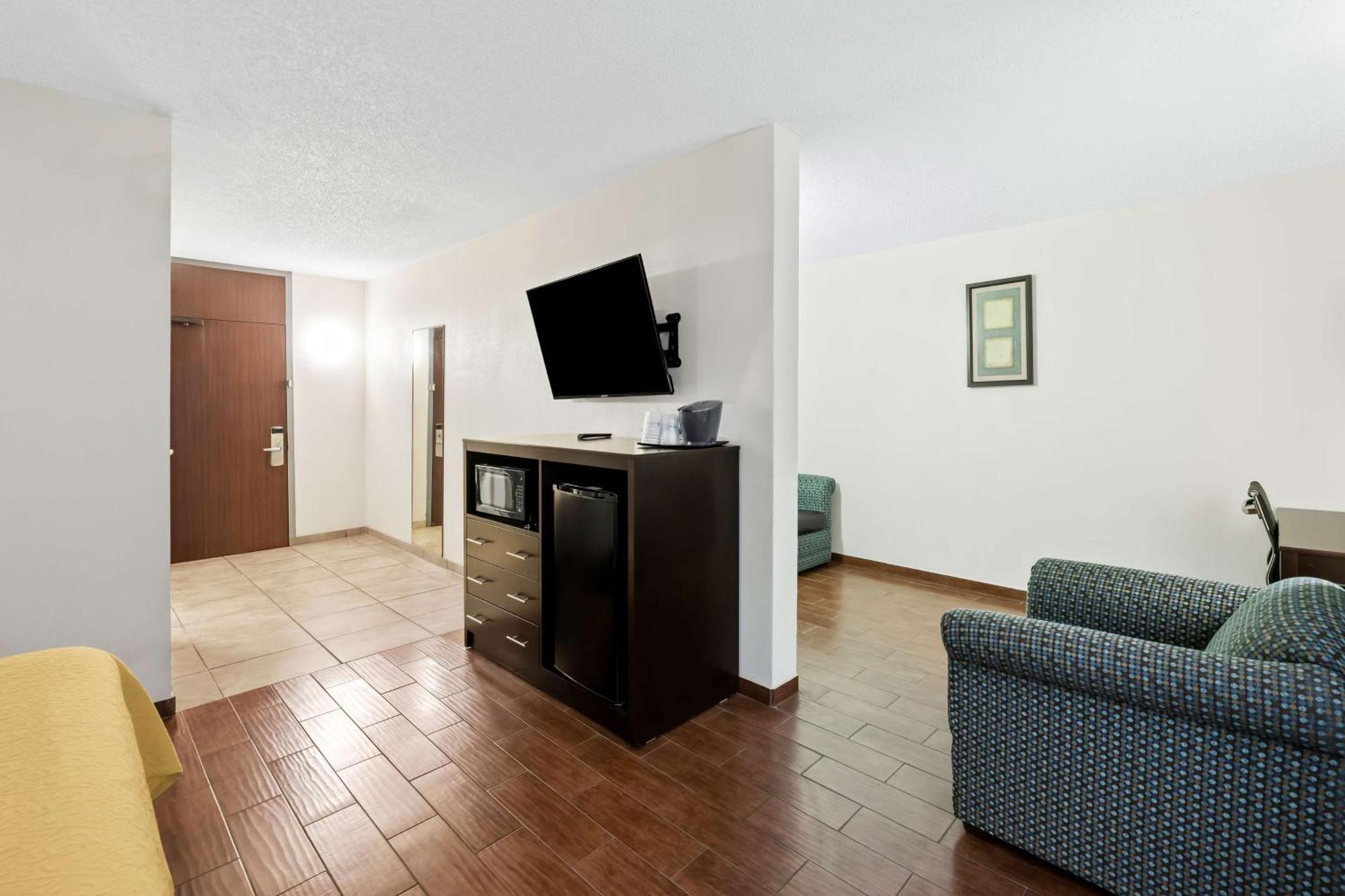 Surestay Plus Hotel By Best Western Lubbock Medical Center Екстериор снимка
