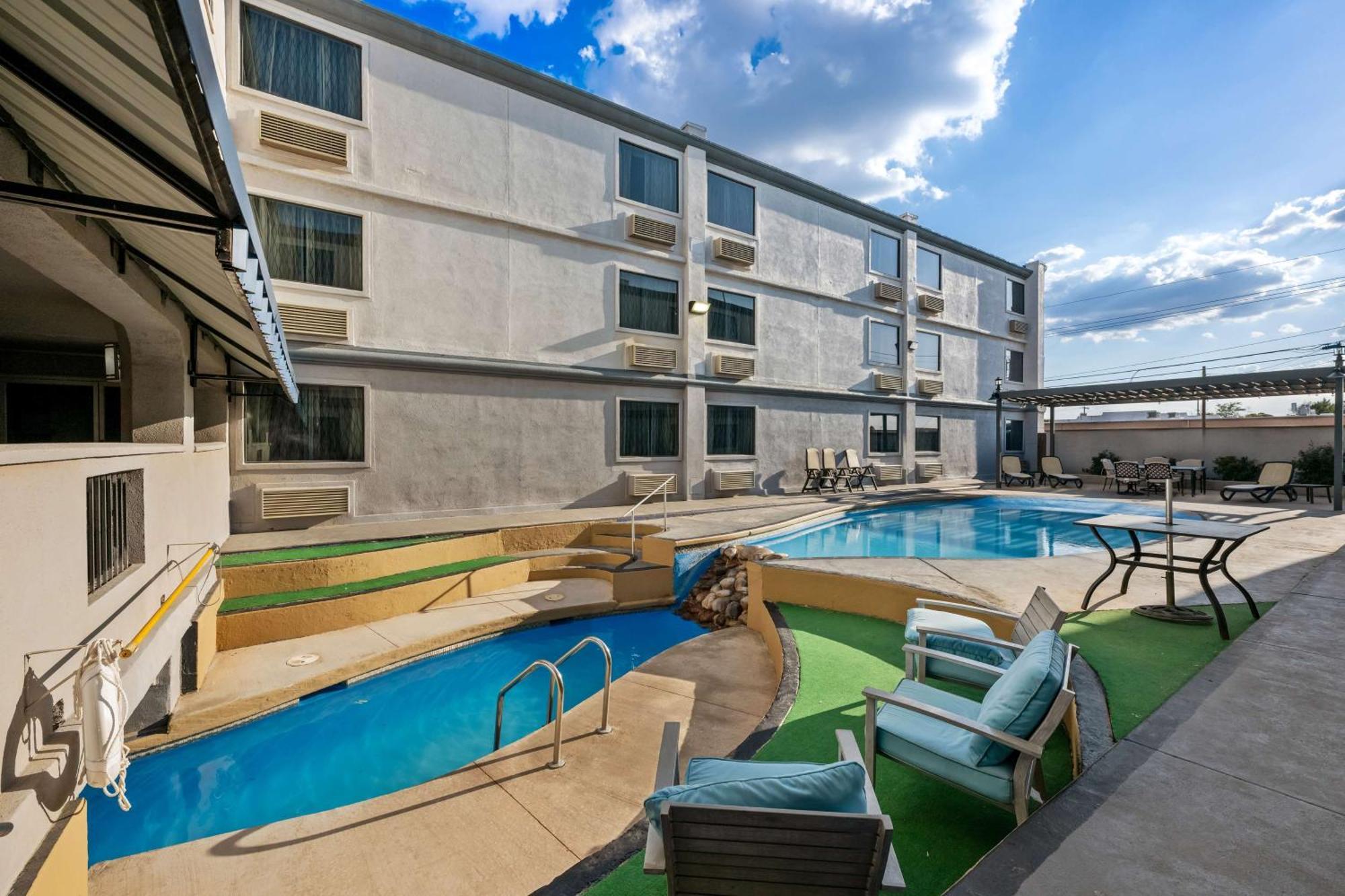 Surestay Plus Hotel By Best Western Lubbock Medical Center Екстериор снимка