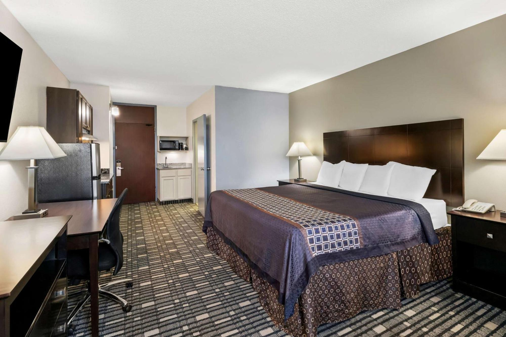 Surestay Plus Hotel By Best Western Lubbock Medical Center Екстериор снимка