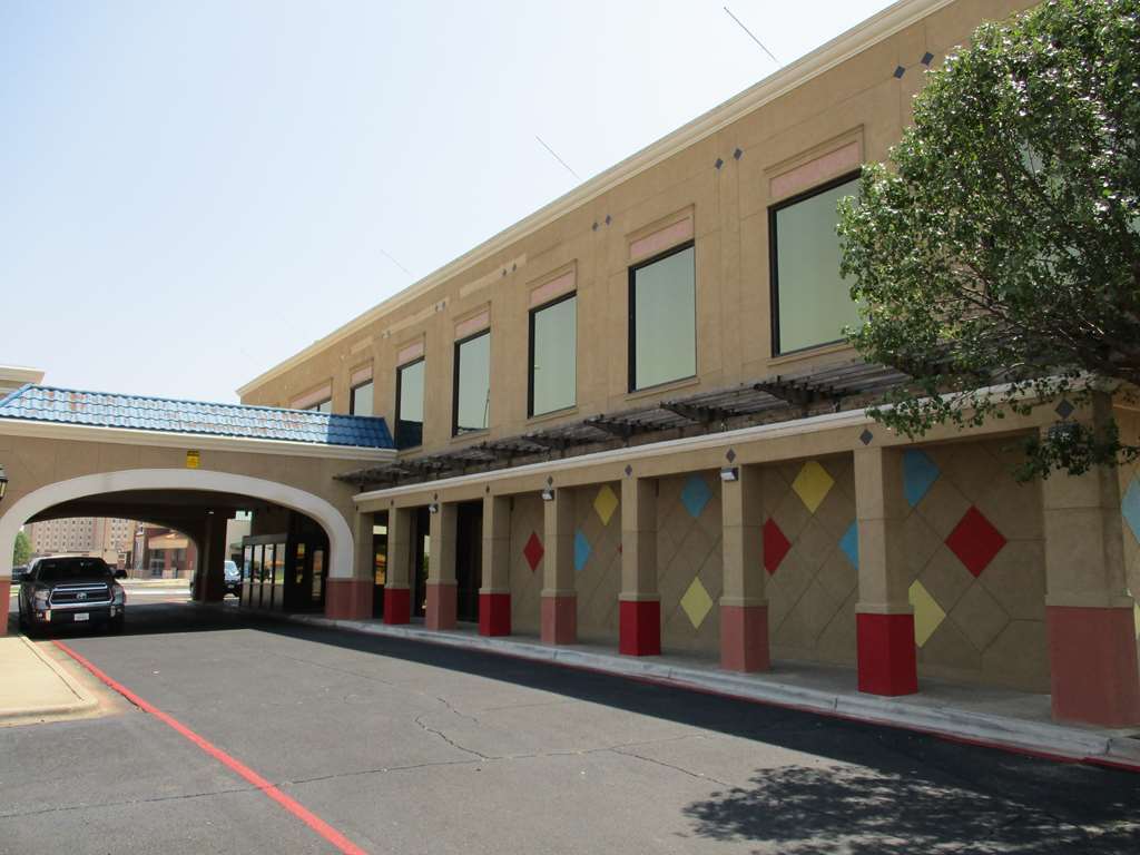 Surestay Plus Hotel By Best Western Lubbock Medical Center Екстериор снимка