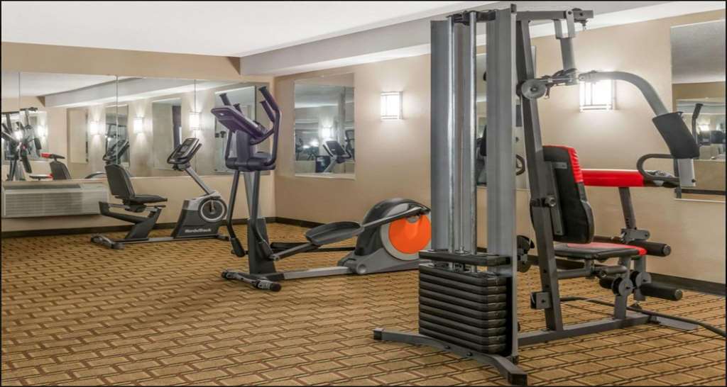Surestay Plus Hotel By Best Western Lubbock Medical Center Съоръжения снимка